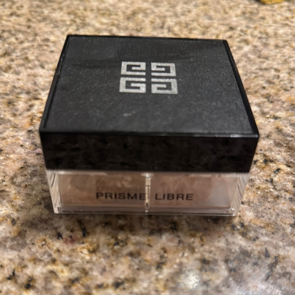 Givenchy Prisme Libre Powder in Black and Clear Case- 3 Voile Rose- .42 oz